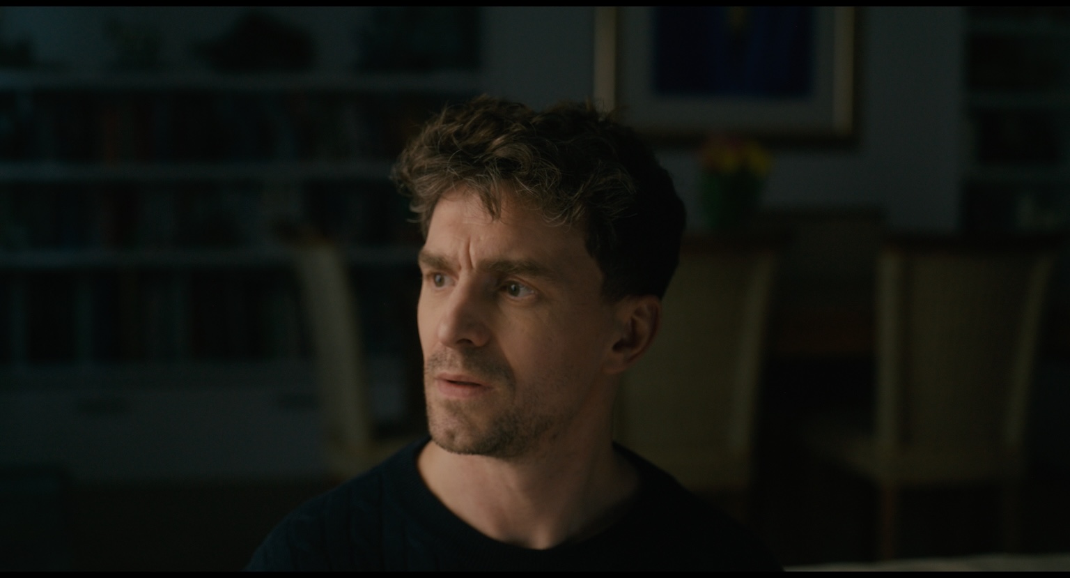 Corvidae_for stills_00_06_40_20